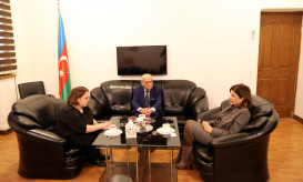 Die Leiterin der Vertretung des Übersetzungszentrums in Österreich zu Besuch in Baku