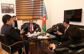 El embajador extraordinario y plenipotenciario de los Emiratos Árabes Unidos en Azerbaiyán ha estado de visita en el Centro de Traducción