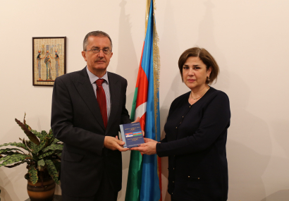 El embajador de la Républica de Serbia en Azerbaiyán visita el CTA