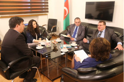 السفير الهنغاري  يزور مركز الترجمة الأذربيجاني