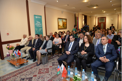 An Anthology of Modern Turkish Literature Presented in Baku