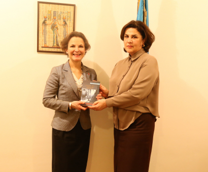 La embajadora de la República de Francia, señora Aurelia Bouchez estuvo de visita en el Centro de Traducción